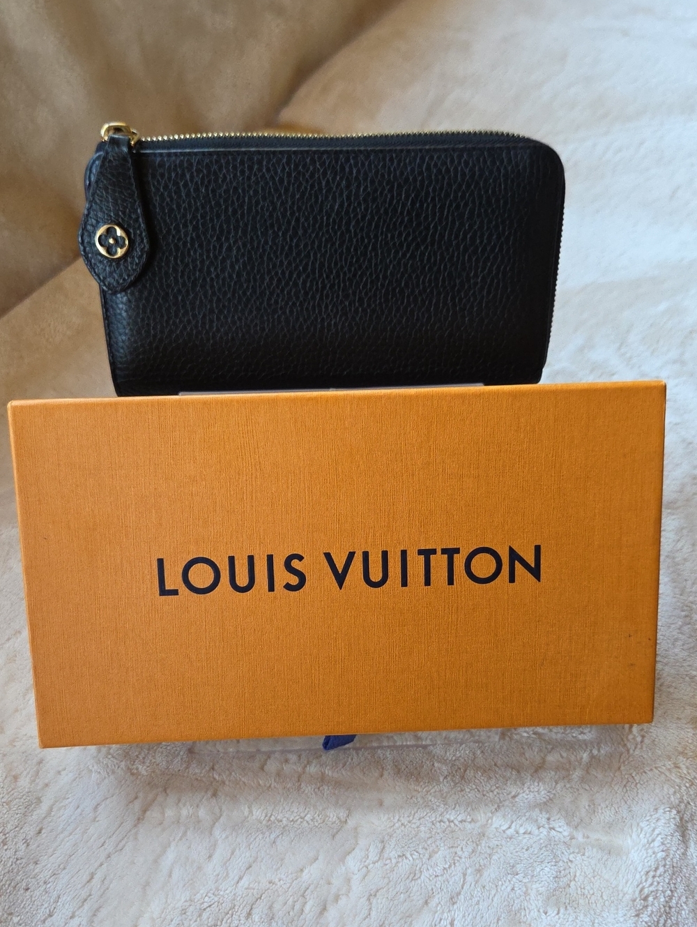 Louis Vuitton Comete Black Marine Taurillon Leather Wallet